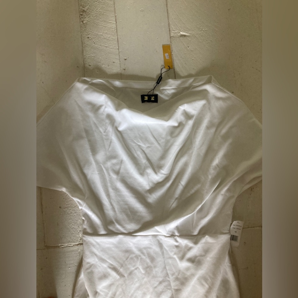 Off-Shoulder White Midi Dress - Picture 4 of 5